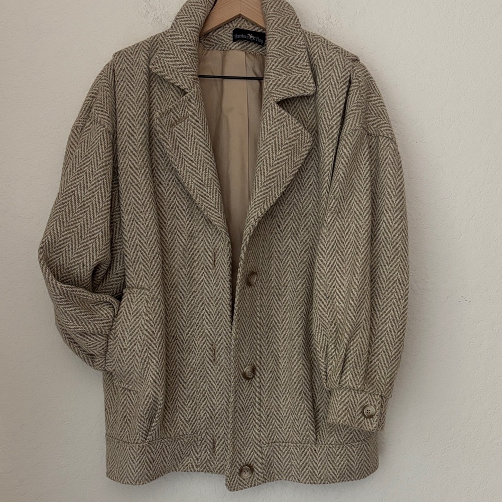 Vintage 80s style Hunters Run Acrylic ivory/ grey herringbone jacket-fits sm/med